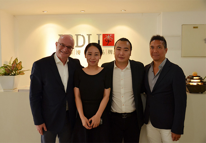 6新聞-09法國POY公司總裁Philippe-到訪李華清設計_03 6新聞-09法國POY公司總裁Philippe-到訪李華清設計_03